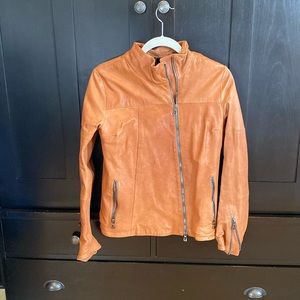 Tan leather, gorgeous jacket, never been worn made in Italy
